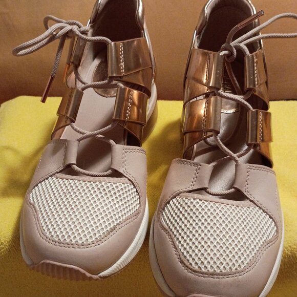 Michael Kors Beckett Rose Gold /Pink Lady, Wadge Heel, Sandal, Sneakers, Size 7 - Picture 1 of 15